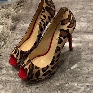 Guess platform heels